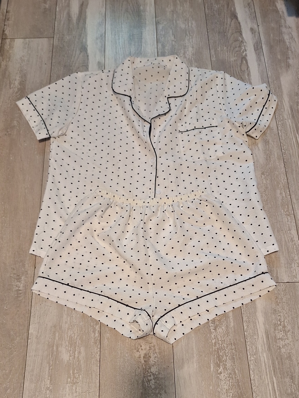 Women's White Polka Dot Short Pajama Set with Black Trim  Size Large